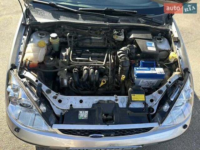 Серый Форд Фокус, объемом двигателя 1.6 л и пробегом 168 тыс. км за 4500 $, фото 12 на Automoto.ua