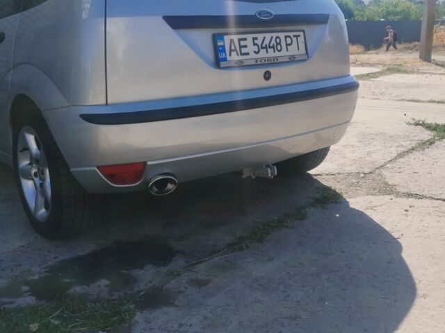 Серый Форд Фокус, объемом двигателя 1.8 л и пробегом 355 тыс. км за 3800 $, фото 4 на Automoto.ua