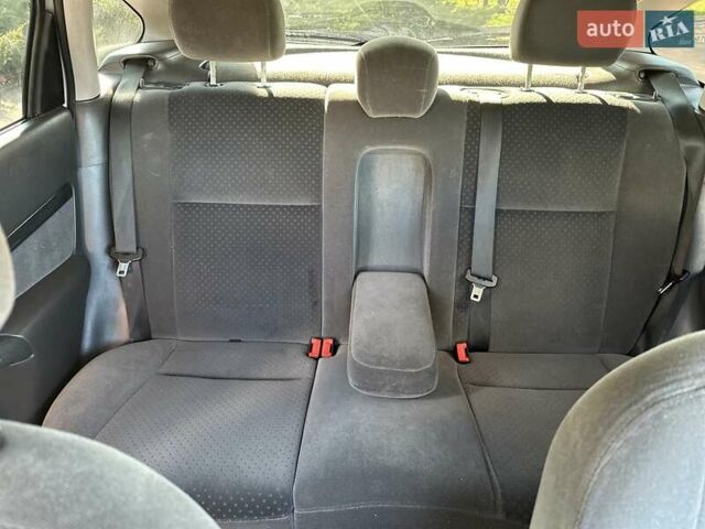 Серый Форд Фокус, объемом двигателя 1.6 л и пробегом 168 тыс. км за 4500 $, фото 11 на Automoto.ua