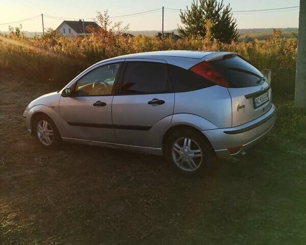 Серый Форд Фокус, объемом двигателя 1.75 л и пробегом 400 тыс. км за 2750 $, фото 2 на Automoto.ua