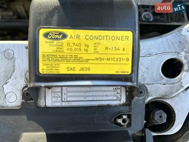 Серый Форд Фокус, объемом двигателя 1.6 л и пробегом 168 тыс. км за 4500 $, фото 10 на Automoto.ua