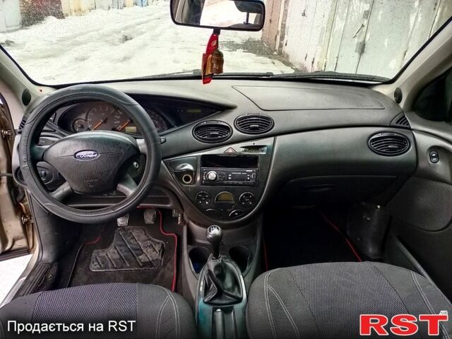 Сірий Форд Фокус, об'ємом двигуна 1.7 л та пробігом 417 тис. км за 2400 $, фото 2 на Automoto.ua