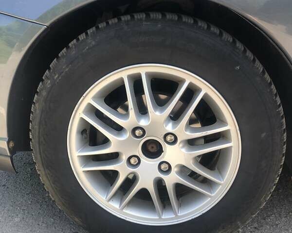 Серый Форд Фокус, объемом двигателя 2 л и пробегом 261 тыс. км за 3600 $, фото 14 на Automoto.ua