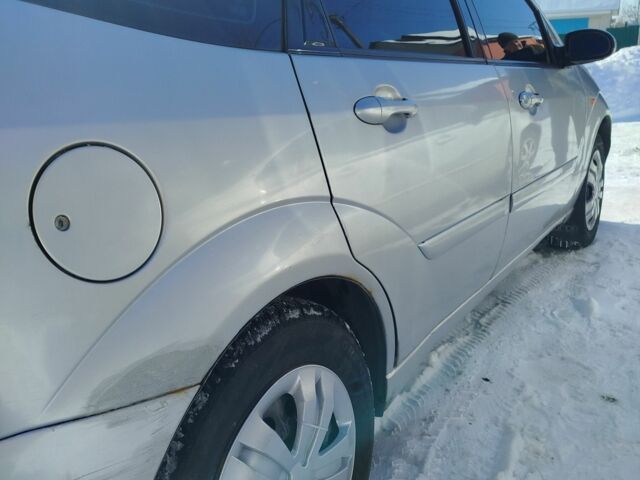 Серый Форд Фокус, объемом двигателя 1.6 л и пробегом 300 тыс. км за 2500 $, фото 5 на Automoto.ua