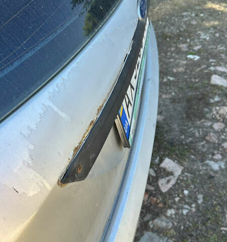 Серый Форд Фокус, объемом двигателя 1.6 л и пробегом 265 тыс. км за 3200 $, фото 7 на Automoto.ua