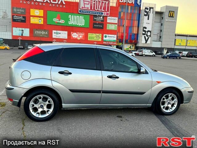 Сірий Форд Фокус, об'ємом двигуна 1.4 л та пробігом 254 тис. км за 3500 $, фото 2 на Automoto.ua