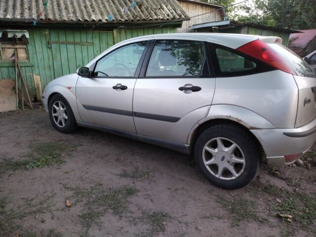 Серый Форд Фокус, объемом двигателя 1 л и пробегом 300 тыс. км за 989 $, фото 3 на Automoto.ua