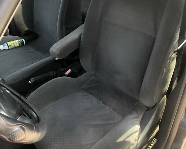 Серый Форд Фокус, объемом двигателя 2 л и пробегом 261 тыс. км за 3600 $, фото 12 на Automoto.ua