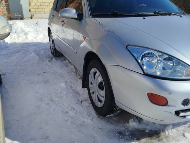 Серый Форд Фокус, объемом двигателя 1.6 л и пробегом 300 тыс. км за 2500 $, фото 1 на Automoto.ua