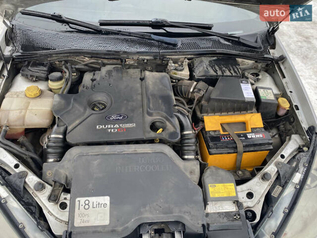 Сірий Форд Фокус, об'ємом двигуна 1.8 л та пробігом 256 тис. км за 3999 $, фото 11 на Automoto.ua