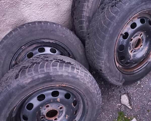 Сірий Форд Фокус, об'ємом двигуна 1.8 л та пробігом 214 тис. км за 2300 $, фото 18 на Automoto.ua