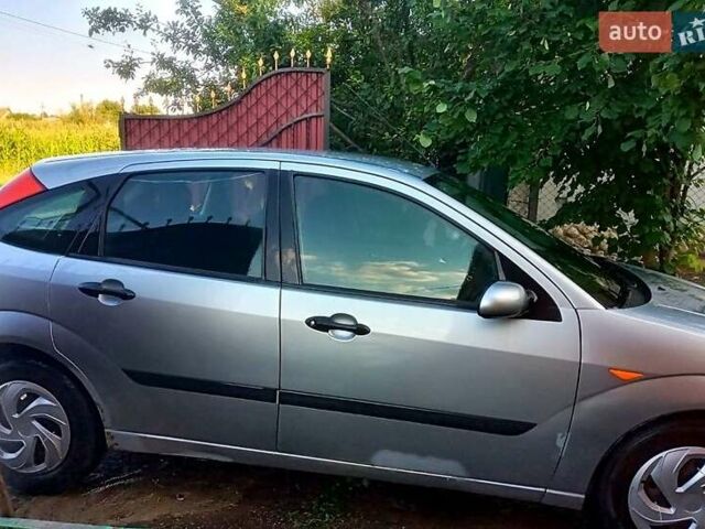 Серый Форд Фокус, объемом двигателя 1.6 л и пробегом 204 тыс. км за 2600 $, фото 2 на Automoto.ua