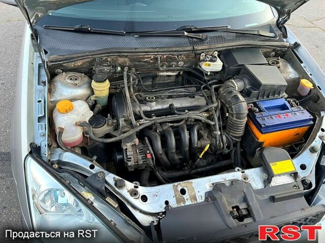 Сірий Форд Фокус, об'ємом двигуна 1.4 л та пробігом 254 тис. км за 3500 $, фото 7 на Automoto.ua