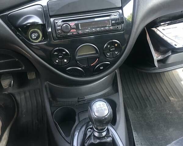 Серый Форд Фокус, объемом двигателя 2 л и пробегом 261 тыс. км за 3600 $, фото 7 на Automoto.ua