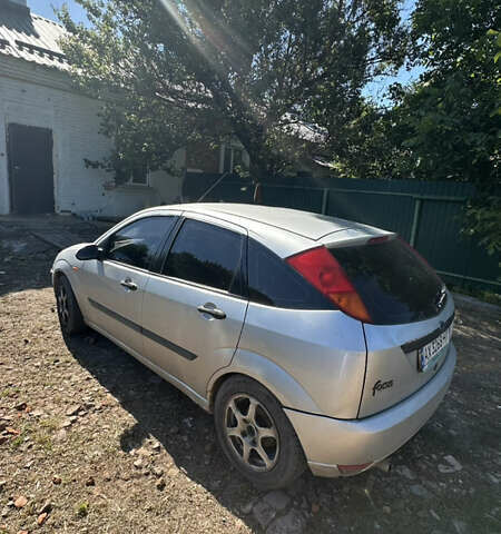 Серый Форд Фокус, объемом двигателя 1.6 л и пробегом 265 тыс. км за 3200 $, фото 4 на Automoto.ua