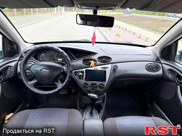 Серый Форд Фокус, объемом двигателя 1.6 л и пробегом 418 тыс. км за 3200 $, фото 5 на Automoto.ua