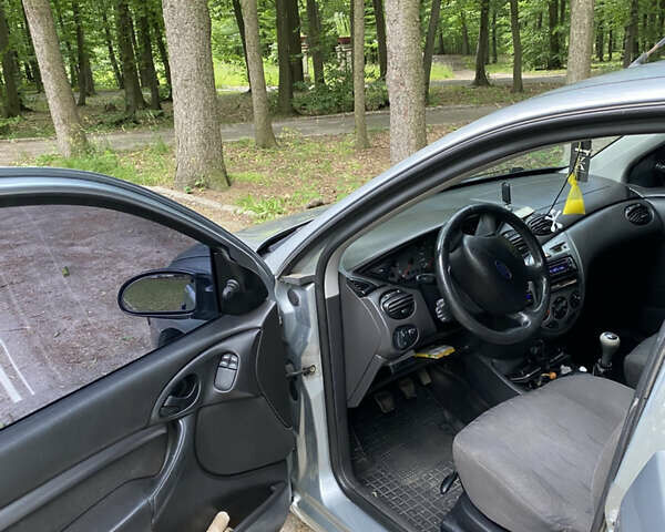 Сірий Форд Фокус, об'ємом двигуна 1.6 л та пробігом 212 тис. км за 4000 $, фото 3 на Automoto.ua