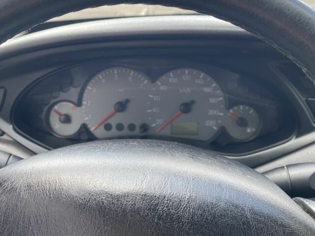 Серый Форд Фокус, объемом двигателя 1.6 л и пробегом 212 тыс. км за 4000 $, фото 9 на Automoto.ua