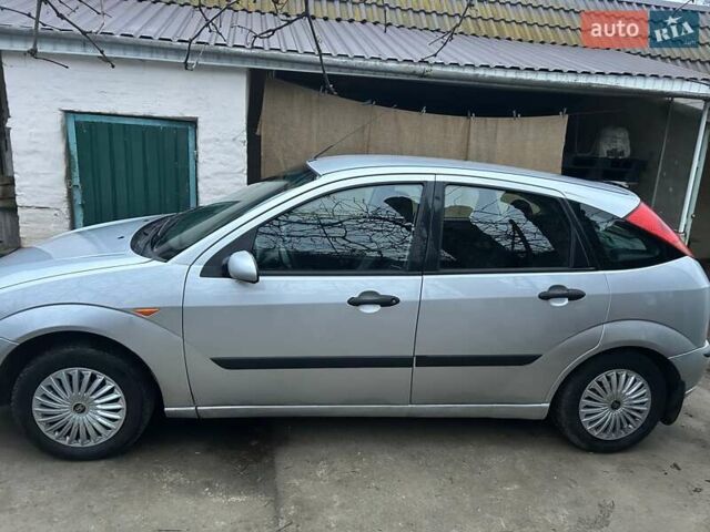 Серый Форд Фокус, объемом двигателя 1.6 л и пробегом 364 тыс. км за 3000 $, фото 1 на Automoto.ua
