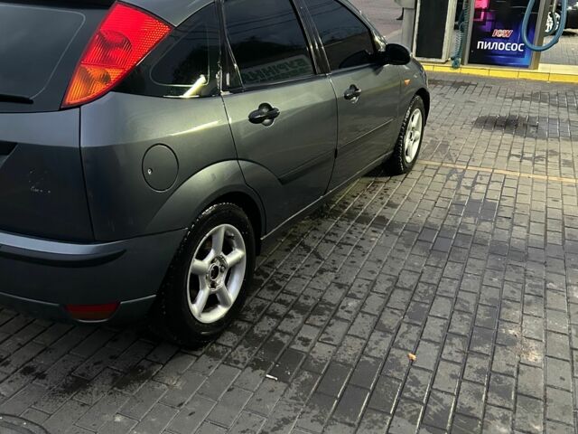 Сірий Форд Фокус, об'ємом двигуна 1.8 л та пробігом 285 тис. км за 2600 $, фото 6 на Automoto.ua