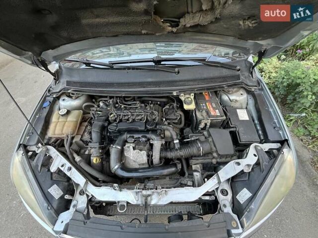 Сірий Форд Фокус, об'ємом двигуна 1.6 л та пробігом 295 тис. км за 3500 $, фото 7 на Automoto.ua