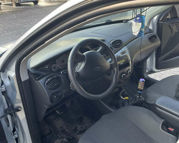 Сірий Форд Фокус, об'ємом двигуна 1.75 л та пробігом 339 тис. км за 3000 $, фото 5 на Automoto.ua