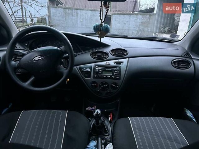 Серый Форд Фокус, объемом двигателя 1.6 л и пробегом 364 тыс. км за 3000 $, фото 7 на Automoto.ua