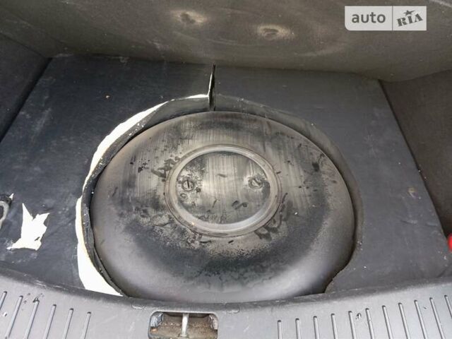 Сірий Форд Фокус, об'ємом двигуна 1.6 л та пробігом 235 тис. км за 5299 $, фото 12 на Automoto.ua