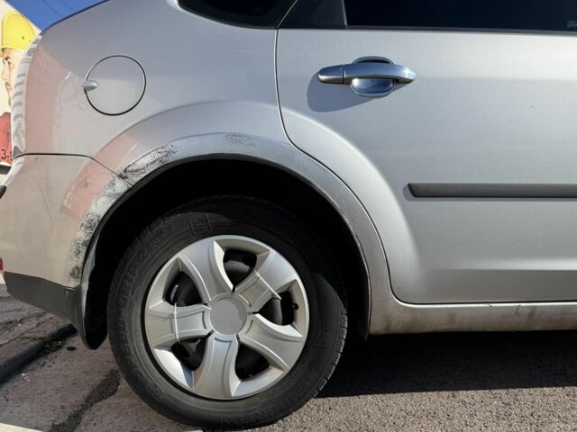 Форд Фокус 2004 в Мукачеве на Automoto.ua Серый Форд Фокус, объемом двигателя 1.6 л и пробегом 200 тыс. км за 3500 $, фото 7 на Automoto.ua