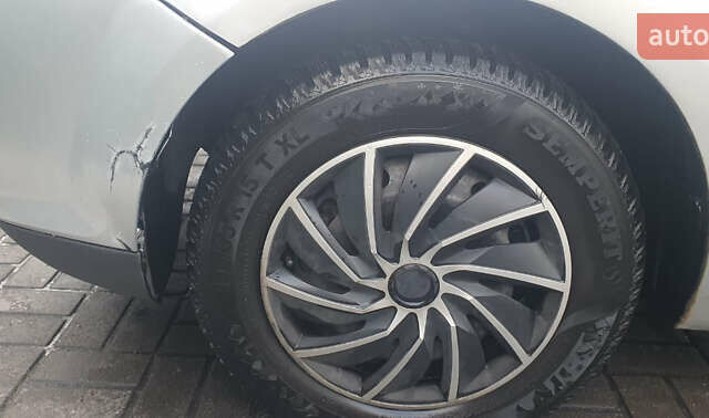 Сірий Форд Фокус, об'ємом двигуна 1.6 л та пробігом 214 тис. км за 3600 $, фото 8 на Automoto.ua