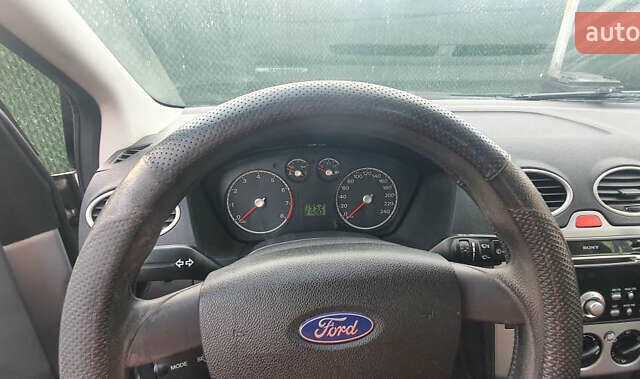 Сірий Форд Фокус, об'ємом двигуна 1.6 л та пробігом 214 тис. км за 3600 $, фото 7 на Automoto.ua