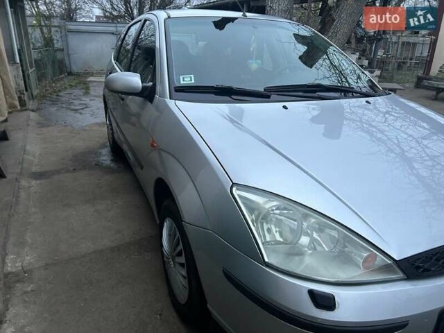 Серый Форд Фокус, объемом двигателя 1.6 л и пробегом 364 тыс. км за 3000 $, фото 2 на Automoto.ua