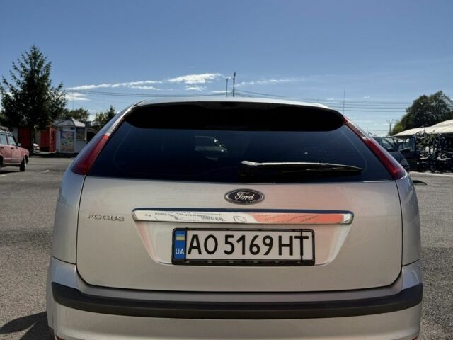 Форд Фокус 2004 в Мукачеве на Automoto.ua Серый Форд Фокус, объемом двигателя 1.6 л и пробегом 200 тыс. км за 3500 $, фото 1 на Automoto.ua