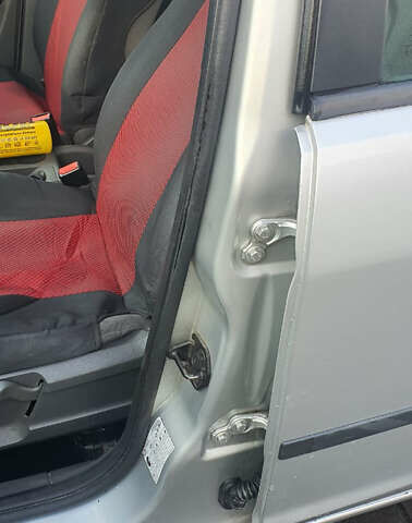 Сірий Форд Фокус, об'ємом двигуна 1.6 л та пробігом 214 тис. км за 3600 $, фото 17 на Automoto.ua