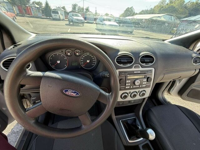 Форд Фокус 2004 в Мукачеве на Automoto.ua Серый Форд Фокус, объемом двигателя 1.6 л и пробегом 200 тыс. км за 3500 $, фото 8 на Automoto.ua