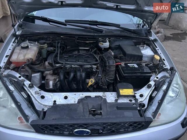 Серый Форд Фокус, объемом двигателя 1.6 л и пробегом 364 тыс. км за 3000 $, фото 9 на Automoto.ua