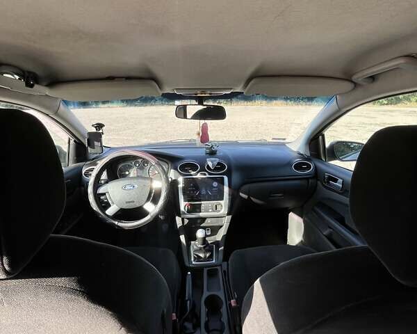 Сірий Форд Фокус, об'ємом двигуна 1.56 л та пробігом 294 тис. км за 4000 $, фото 11 на Automoto.ua