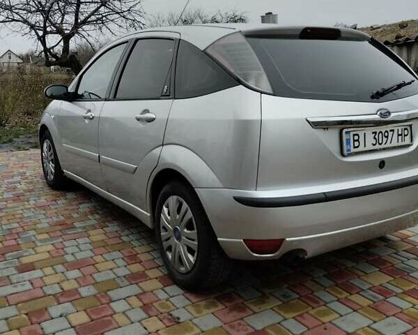 Сірий Форд Фокус, об'ємом двигуна 1.6 л та пробігом 250 тис. км за 4000 $, фото 3 на Automoto.ua