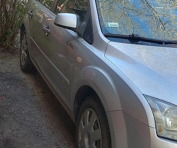 Сірий Форд Фокус, об'ємом двигуна 1.6 л та пробігом 279 тис. км за 3900 $, фото 4 на Automoto.ua