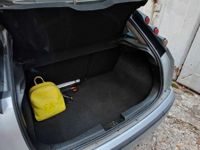 Серый Форд Фокус, объемом двигателя 1.4 л и пробегом 320 тыс. км за 2500 $, фото 2 на Automoto.ua