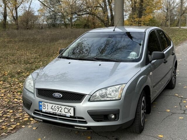 Серый Форд Фокус, объемом двигателя 1.4 л и пробегом 265 тыс. км за 4400 $, фото 1 на Automoto.ua