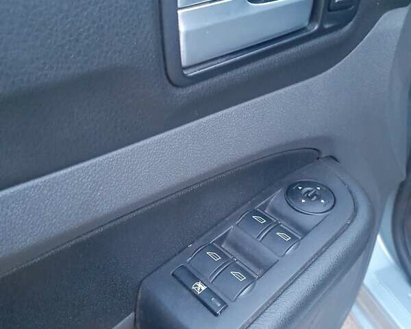 Серый Форд Фокус, объемом двигателя 1.6 л и пробегом 287 тыс. км за 5500 $, фото 1 на Automoto.ua