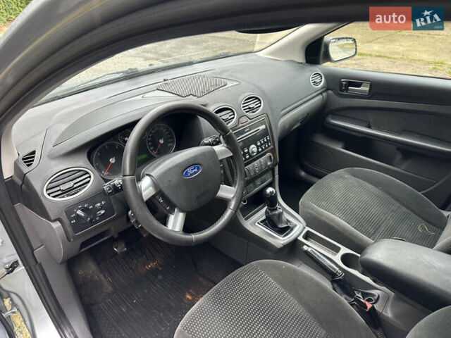 Сірий Форд Фокус, об'ємом двигуна 2 л та пробігом 320 тис. км за 3750 $, фото 15 на Automoto.ua
