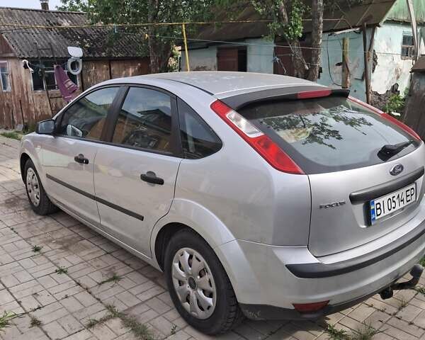 Серый Форд Фокус, объемом двигателя 1.6 л и пробегом 220 тыс. км за 5000 $, фото 3 на Automoto.ua