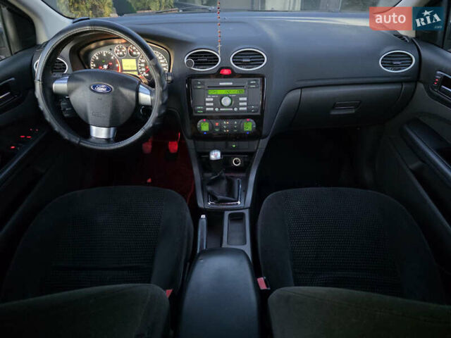 Серый Форд Фокус, объемом двигателя 1.6 л и пробегом 280 тыс. км за 3399 $, фото 21 на Automoto.ua