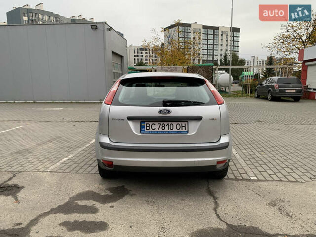 Серый Форд Фокус, объемом двигателя 1.56 л и пробегом 318 тыс. км за 4200 $, фото 3 на Automoto.ua