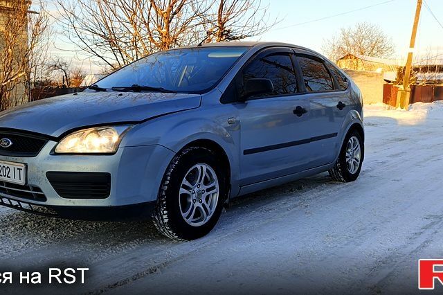 Сірий Форд Фокус, об'ємом двигуна 1.4 л та пробігом 257 тис. км за 4500 $, фото 1 на Automoto.ua