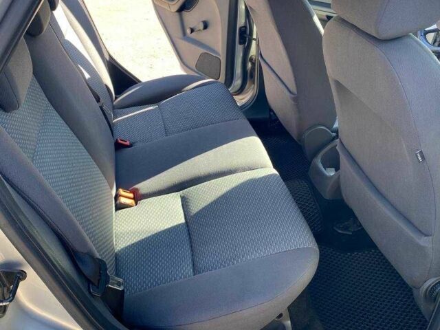 Серый Форд Фокус, объемом двигателя 1.6 л и пробегом 209 тыс. км за 4950 $, фото 9 на Automoto.ua