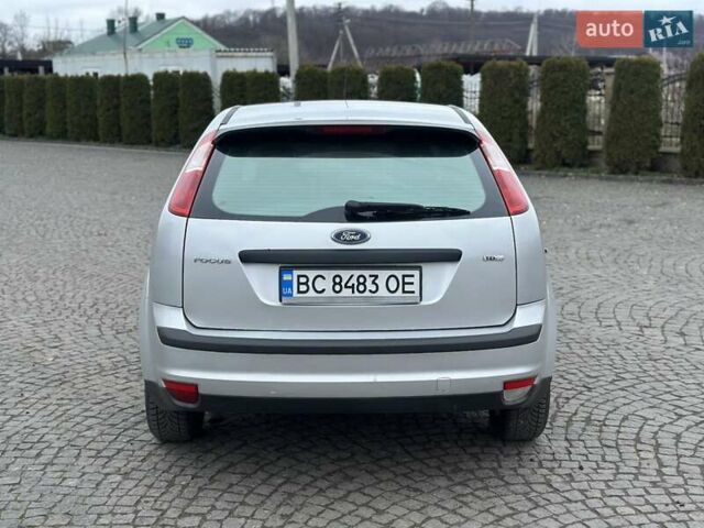 Сірий Форд Фокус, об'ємом двигуна 1.56 л та пробігом 225 тис. км за 3199 $, фото 12 на Automoto.ua