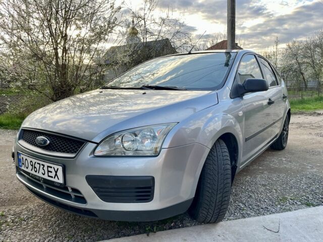 Серый Форд Фокус, объемом двигателя 1.4 л и пробегом 219 тыс. км за 4396 $, фото 5 на Automoto.ua